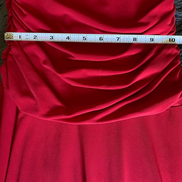 Stunning Red Dress - Picture 12 of 13